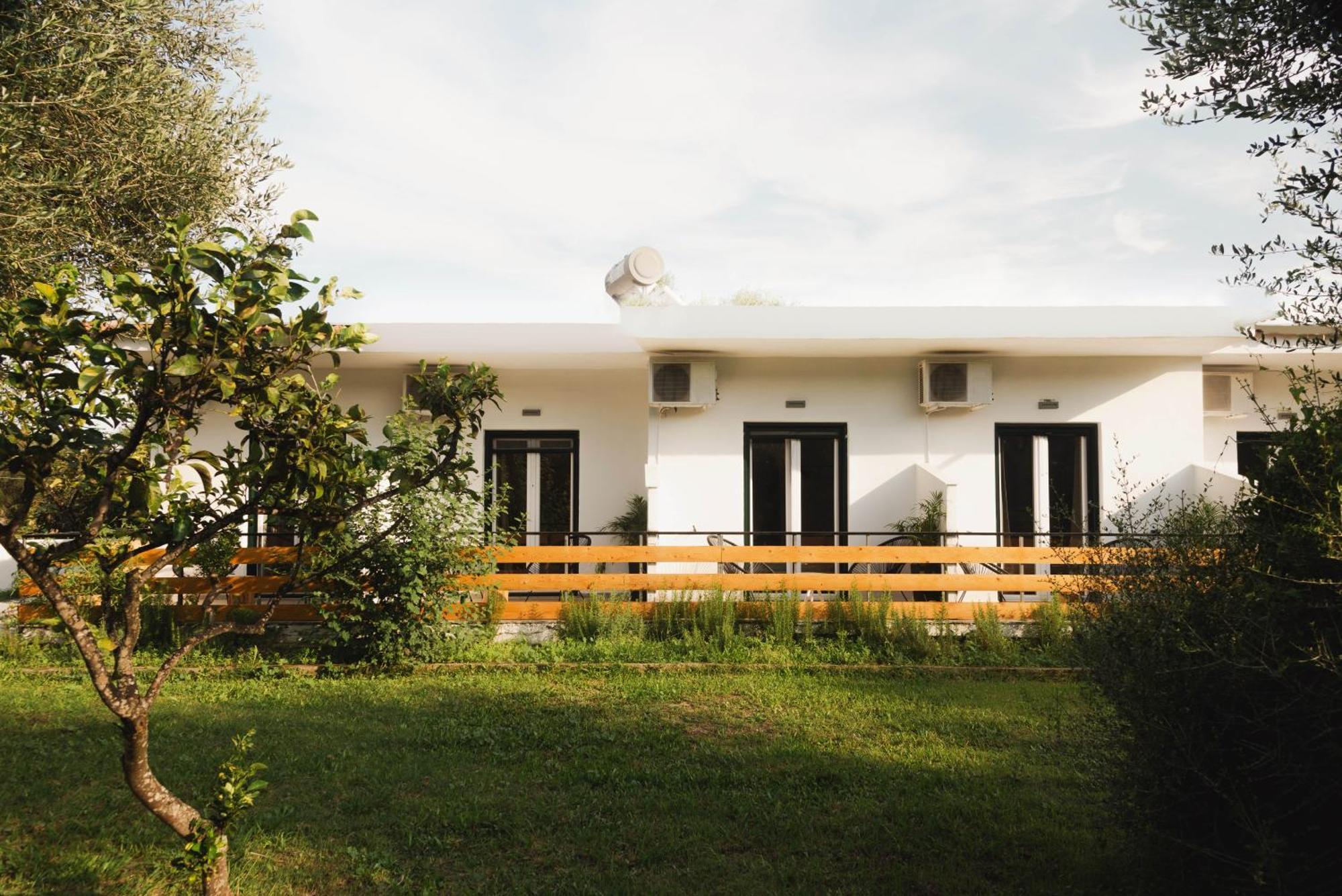 Olive Grove Suites Boutique Hotel Moraitika Dış mekan fotoğraf